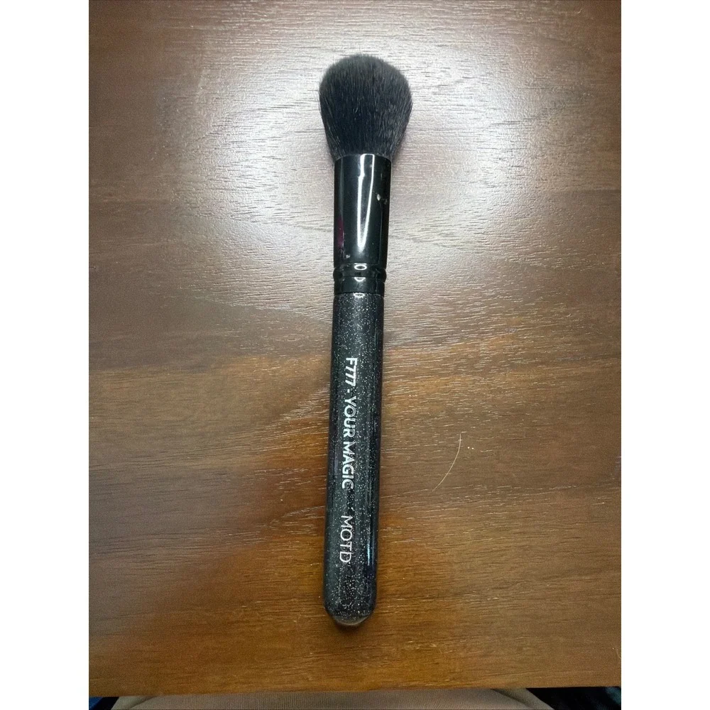 New MOTD F777 Your Magic Makeup Brush